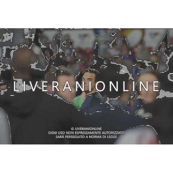 Soccer Aid at Old Trafford Football Club Manchester on 8th June 2014. Robbie Williams. ©PHOTOSHOT/Agenzia Aldo Liverani sas - ITALY ONLY - EDITORIAL USE ONLY - Partita di beneficenza tra l\'Inghilterra e Resto del Mondo con le stelle mondiali del calcio e dello spettacolo all\'Old Trafford, stadio del Manchester United, 8 giugno 2014