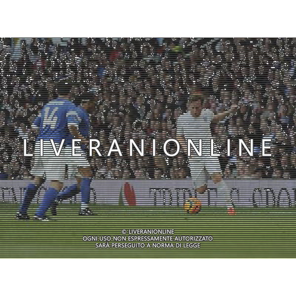 Soccer Aid at Old Trafford Football Club Manchester on 8th June 2014. Olly Murs. ©PHOTOSHOT/Agenzia Aldo Liverani sas - ITALY ONLY - EDITORIAL USE ONLY - Partita di beneficenza tra l\'Inghilterra e Resto del Mondo con le stelle mondiali del calcio e dello spettacolo all\'Old Trafford, stadio del Manchester United, 8 giugno 2014