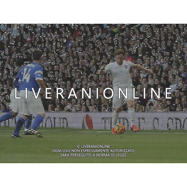 Soccer Aid at Old Trafford Football Club Manchester on 8th June 2014. Olly Murs. ©PHOTOSHOT/Agenzia Aldo Liverani sas - ITALY ONLY - EDITORIAL USE ONLY - Partita di beneficenza tra l\'Inghilterra e Resto del Mondo con le stelle mondiali del calcio e dello spettacolo all\'Old Trafford, stadio del Manchester United, 8 giugno 2014