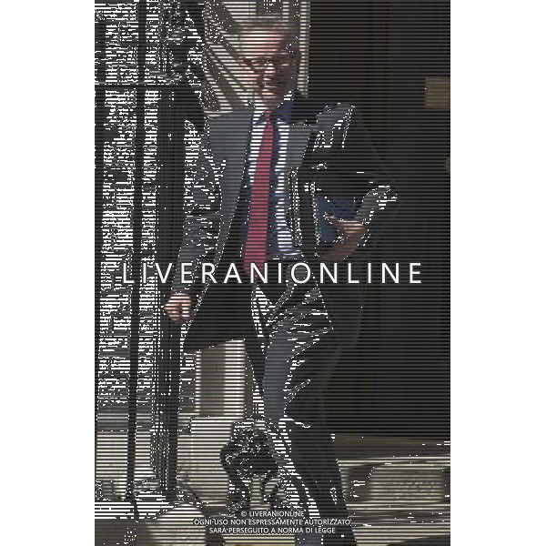 Michael Gove leaves a Cabinet meeting from Downing Street. The chairs include Angelina Jolie and the Foreign Secretary Hague ©PHOTOSHOT/Agenzia Aldo Liverani sas - ITALY ONLY - EDITORIAL USE ONLY - L\'attrice Angelina Jolie partecipa a una riunione al 10 di Downing Street a Londra, Inghilterra il 10 giugno 2014, nell\'ambito del Summit globale per porre fine alla violenza sessuale nei conflitti mondiali