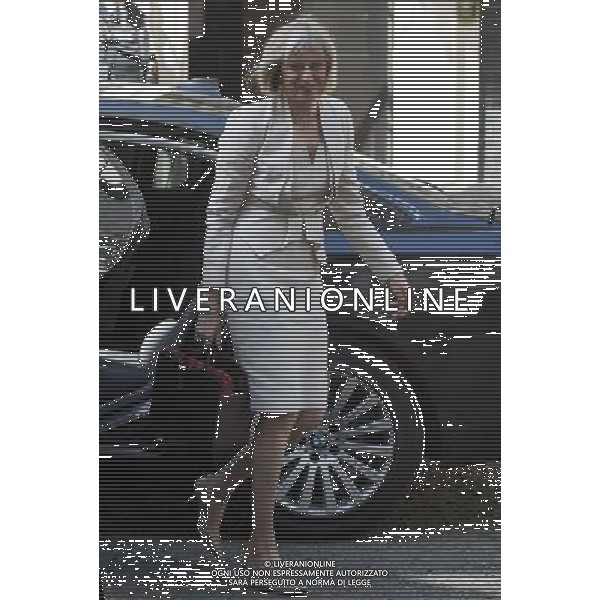 Theresa May arrives a Cabinet meeting from Downing Street. The chairs include Angelina Jolie and the Foreign Secretary Hague ©PHOTOSHOT/Agenzia Aldo Liverani sas - ITALY ONLY - EDITORIAL USE ONLY - L\'attrice Angelina Jolie partecipa a una riunione al 10 di Downing Street a Londra, Inghilterra il 10 giugno 2014, nell\'ambito del Summit globale per porre fine alla violenza sessuale nei conflitti mondiali