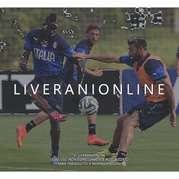 FIFA World Cup Brasile 2014 Mangaritiba (Rio de Janeiro) - 11.06.2014 Allenamento Italia Nella Foto:balotelli barzagli /Ph.Vitez-Ag. Aldo Liverani
