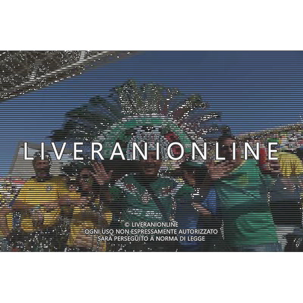(140612) -- SAO PAULO, June 12, 2014 () -- Fans enter into the Arena de Sao Paulo Stadium before the opening match of 2014 FIFA World Cup in Sao Paulo, Brazil, June 12, 2014. (/Xu Zijian)(rh) AG ALDO LIVERANI SAS ONLY ITALY