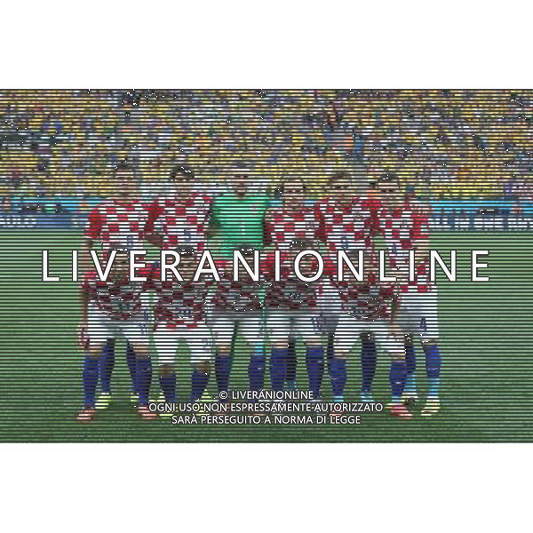(140612) -- SAO PAULO, June 12, 2014 () -- Croatia\'s national football team players pose for group photo during the opening match of 2014 FIFA World Cup in the Arena de Sao Paulo Stadium in Sao Paulo, Brazil, June 12, 2014.(/Xu Zijian)(pcy) AG ALDO LIVERANI SAS ONLY ITALY
