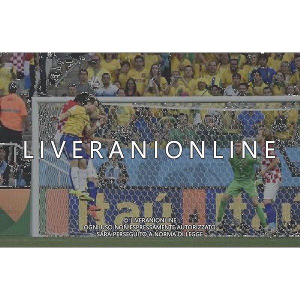 (140612) -- SAO PAULO, June 12, 2014 () -- Brazil\'s David Luiz competes for a head ball during the opening match of 2014 FIFA World Cup in the Arena de Sao Paulo Stadium in Sao Paulo, Brazil, June 12, 2014. (/Qi Heng)(rh) AG ALDO LIVERANI SAS ONLY ITALY