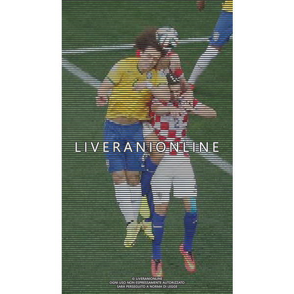 (140612) -- SAO PAULO, June 12, 2014 () -- Brazil\'s David Luiz (L) competes for a head ball against Croatia\'s players during the opening match of 2014 FIFA World Cup in the Arena de Sao Paulo Stadium in Sao Paulo, Brazil, June 12, 2014.(/Liao Yujie)(pcy) AG ALDO LIVERANI SAS ONLY ITALY