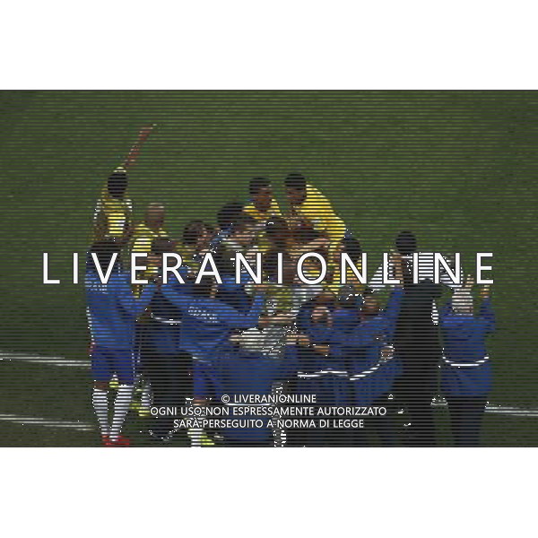 (140612) -- SAO PAULO, June 12, 2014 () -- Brazil\'s team celebrates for Neymar\'s goal during the opening match of 2014 FIFA World Cup in the Arena de Sao Paulo Stadium in Sao Paulo, Brazil, June 12, 2014.(/Liu Bin)(pcy) AG ALDO LIVERANI SAS ONLY ITALY