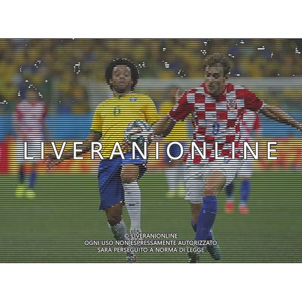 (140612) -- SAO PAULO, June 12, 2014 () -- Brazil\'s Marcelo vies with Croatia\'s Nikica Jelavic during the opening match of 2014 FIFA World Cup in the Arena de Sao Paulo Stadium in Sao Paulo, Brazil, June 12, 2014. (/Zhou Lei)(rh) AG ALDO LIVERANI SAS ONLY ITALY