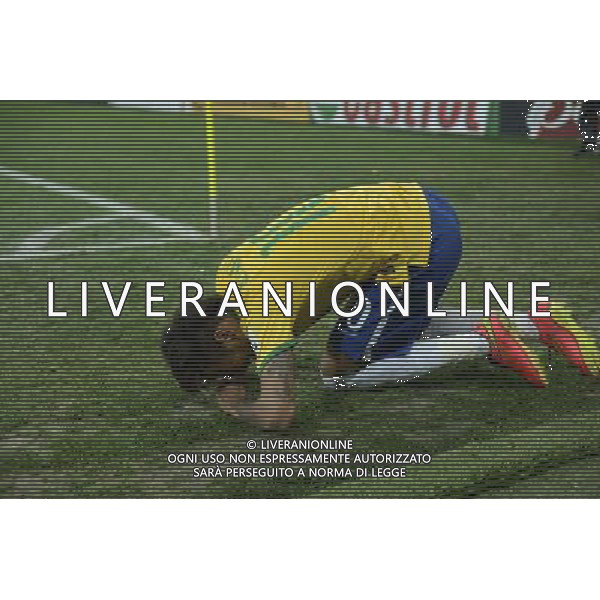 (140612) -- SAO PAULO, June 12, 2014 () -- Brazil\'s Neymar reacts during the opening match of 2014 FIFA World Cup in the Arena de Sao Paulo Stadium in Sao Paulo, Brazil, June 12, 2014. Brazil won 3-1 over Croatia on Thursday. (/Qi Heng)(rh) AG ALDO LIVERANI SAS ONLY ITALY