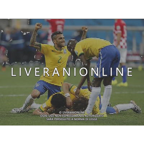 (140612) -- SAO PAULO, June 12, 2014 () -- Brazil\'s players celebrate for a goal during the opening match of 2014 FIFA World Cup in the Arena de Sao Paulo Stadium in Sao Paulo, Brazil, June 12, 2014. Brazil won 3-1 over Croatia on Thursday. (/Zhou Lei)(rh) ©PHOTOSHOT/Agenzia Aldo Liverani sas - ITALY ONLY - EDITORIAL USE ONLY - Brasile - Croazia partita di apertura della FIFA World Cup Brasile 2014 Gruppo A San Paolo - 12 giugno 2014