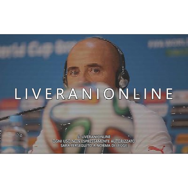 (140612) -- CUIABA, June 12, 2014 () -- Chile\'s coach Jorge Sampaoli attends a press conference in Cuiaba, Brazil, June 12, 2014. Chile will face Australia on friday. (/Li Ming)(rh) ©PHOTOSHOT/Agenzia Aldo Liverani sas - ITALY ONLY - EDITORIAL USE ONLY - conferenza stampa della nazionale del cile a Cuiaba, Brasile, 12 Giugno 2014