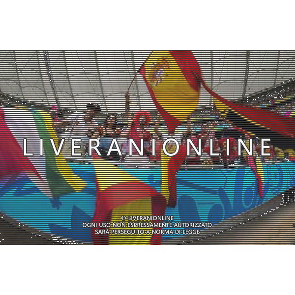 Crowd celebrates before the beginning of the 2014 World Cup match Spain x Netherlands, this friday 13th, in Salvador, Brasil (Photo by Gustavo Basso/NurPhoto) ©photoshot/Agenzia Aldo Liverani sas - ITALY ONLY - EDITORIAL USE ONLY - Spagna Vs Olanda partita del Gruppo B Coppa del Mondo FIFA 2014 in Salvador, in Brasile, 13 giugno 2014