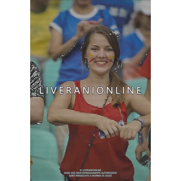 Crowd celebrates before the beginning of the 2014 World Cup match Spain x Netherlands, this friday 13th, in Salvador, Brasil (Photo by Gustavo Basso/NurPhoto) ©photoshot/Agenzia Aldo Liverani sas - ITALY ONLY - EDITORIAL USE ONLY - Spagna Vs Olanda partita del Gruppo B Coppa del Mondo FIFA 2014 in Salvador, in Brasile, 13 giugno 2014