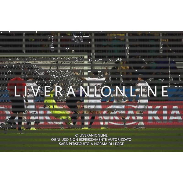 Netherland\'s #3 Stefan de Vrij scores 3-1 against Iker Casillas goal , at the #3 2014 World Cup match between Spain and Netherlands, in Salvador, Brasil, this friday 13th (Photo by Gustavo Basso/NurPhoto) ©photoshot/Agenzia Aldo Liverani sas - ITALY ONLY - EDITORIAL USE ONLY - Spagna Vs Olanda partita del Gruppo B Coppa del Mondo FIFA 2014 in Salvador, in Brasile, 13 giugno 2014