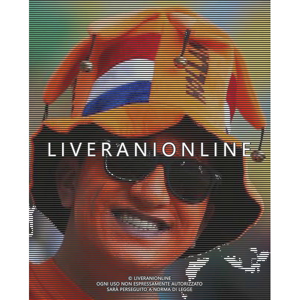 (140613) -- SALVADOR, June 13, 2014 () -- A Netherlands\' fan is seen at the Arena Fonte Nova Stadium before a Group B match between Spain and Netherlands of 2014 FIFA World Cup in Salvador, Brazil, June 13, 2014. (/Cao Can) ©photoshot/Agenzia Aldo Liverani sas - ITALY ONLY - EDITORIAL USE ONLY - Spagna Vs Olanda partita del Gruppo B Coppa del Mondo FIFA 2014 in Salvador, in Brasile, 13 giugno 2014