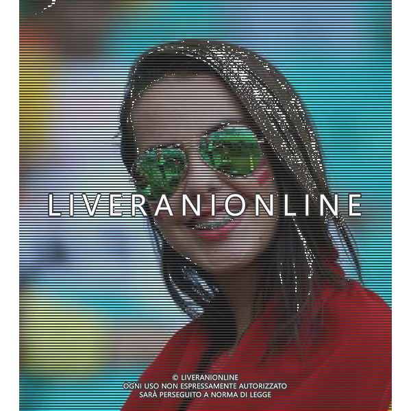 (140613) -- SALVADOR, June 13, 2014 () -- A Spain\'s fan enters the Arena Fonte Nova Stadium before a Group B match between Spain and Netherlands of 2014 FIFA World Cup in Salvador, Brazil, June 13, 2014. (/Cao Can)(rh) ©photoshot/Agenzia Aldo Liverani sas - ITALY ONLY - EDITORIAL USE ONLY - Spagna Vs Olanda partita del Gruppo B Coppa del Mondo FIFA 2014 in Salvador, in Brasile, 13 giugno 2014