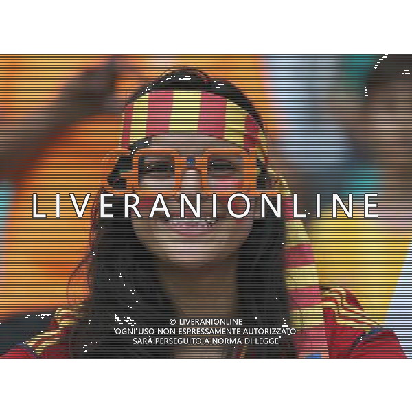 (140613) -- SALVADOR, June 13, 2014 () -- A Spain\'s fan smiles at the Arena Fonte Nova Stadium before a Group B match between Spain and Netherlands of 2014 FIFA World Cup in Salvador, Brazil, June 13, 2014. (/Cao Can) ©photoshot/Agenzia Aldo Liverani sas - ITALY ONLY - EDITORIAL USE ONLY - Spagna Vs Olanda partita del Gruppo B Coppa del Mondo FIFA 2014 in Salvador, in Brasile, 13 giugno 2014