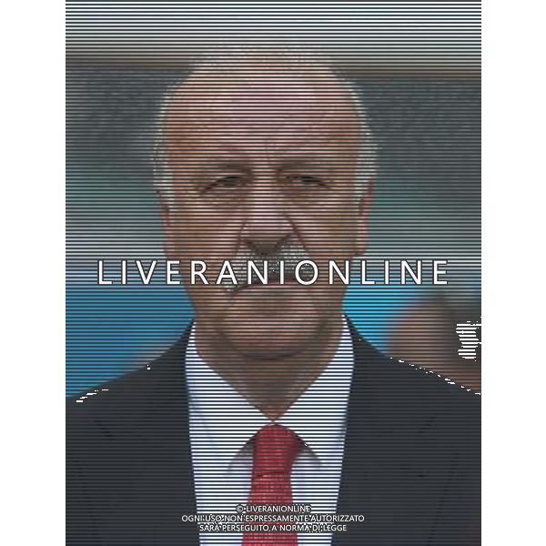 (140613) -- SALVADOR, June 13, 2014 () -- Spain\'s coach Vicente del Bosque is seen at the Arena Fonte Nova Stadium during a Group B match between Spain and Netherlands of 2014 FIFA World Cup in Salvador, Brazil, June 13, 2014. (/Cao Can) ©photoshot/Agenzia Aldo Liverani sas - ITALY ONLY - EDITORIAL USE ONLY - Spagna Vs Olanda partita del Gruppo B Coppa del Mondo FIFA 2014 in Salvador, in Brasile, 13 giugno 2014