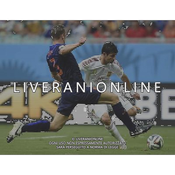 (140613) -- SALVADOR, June 13, 2014 () -- Spain\'s Diego Costa vies with Netherlands\'s Stefan de Vrij during a Group B match between Spain and Netherlands of 2014 FIFA World Cup in the Arena Fonte Nova Stadium in Salvador, Brazil, June 13, 2014. (/Yang Lei)(rh) ©photoshot/Agenzia Aldo Liverani sas - ITALY ONLY - EDITORIAL USE ONLY - Spagna Vs Olanda partita del Gruppo B Coppa del Mondo FIFA 2014 in Salvador, in Brasile, 13 giugno 2014