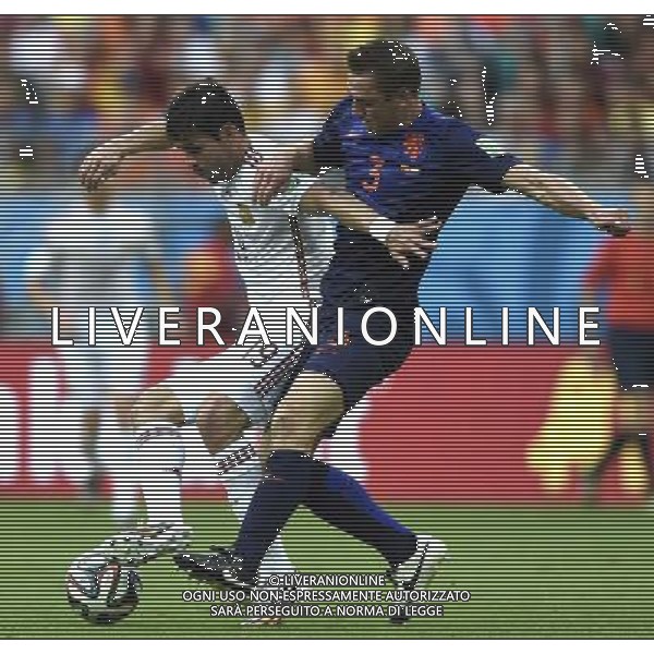 (140613) -- SALVADOR, June 13, 2014 () -- Spain\'s Diego Costa vies with Netherlands\'s Stefan de Vrij during a Group B match between Spain and Netherlands of 2014 FIFA World Cup in the Arena Fonte Nova Stadium in Salvador, Brazil, June 13, 2014. (/Yang Lei)(rh) ©photoshot/Agenzia Aldo Liverani sas - ITALY ONLY - EDITORIAL USE ONLY - Spagna Vs Olanda partita del Gruppo B Coppa del Mondo FIFA 2014 in Salvador, in Brasile, 13 giugno 2014