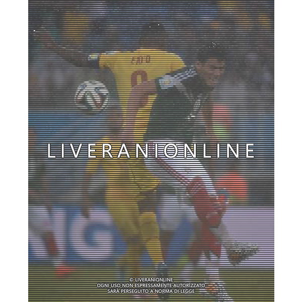 (140613) -- NATAL, June 13, 2014 () -- Mexico\'s Hector Moreno vies with Cameroon\'s Samuel Eto\'o during a Group A match between Mexico and Cameroon of 2014 FIFA World Cup in the Estadio das Dunas Stadium in NATAL, Brazil, June 13, 2014. (/Guo Yong)(rh) ©photoshot/Agenzia Aldo Liverani sas - ITALY ONLY - EDITORIAL USE ONLY - Messico v Camerun partita del Gruppo A Coppa del Mondo FIFA 2014 in Estadio das Dunas Stadium a Natal, Brasile, 13 giugno 2014