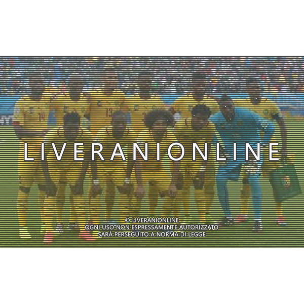 (140613) -- NATAL, June 13, 2014 () -- Cameroon\'s football team players pose for group photo during a Group A match between Mexico and Cameroon of 2014 FIFA World Cup in the Estadio das Dunas Stadium in NATAL, Brazil, June 13, 2014. (/Guo Yong)(rh) ©photoshot/Agenzia Aldo Liverani sas - ITALY ONLY - EDITORIAL USE ONLY - Messico v Camerun partita del Gruppo A Coppa del Mondo FIFA 2014 in Estadio das Dunas Stadium a Natal, Brasile, 13 giugno 2014 - FORMAZIONE CAMERUN