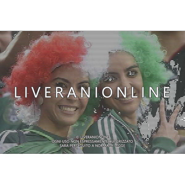 (140613) -- NATAL, June 13, 2014 () -- Mexico\'s football fans pose at the Estadio das Dunas Stadium where a Group A match between Mexico and Cameroon of 2014 FIFA World Cup will be held, in Natal, Brazil, June 13, 2014. (/Lui Siu Wai)(pcy) ©photoshot/Agenzia Aldo Liverani sas - ITALY ONLY - EDITORIAL USE ONLY - Messico v Camerun partita del Gruppo A Coppa del Mondo FIFA 2014 in Estadio das Dunas Stadium a Natal, Brasile, 13 giugno 2014