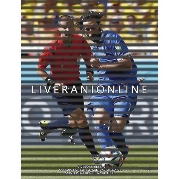 (140614) -- BELO HORIZONTE, June 14, 2014 () -- Greece\'s Giorgios Samaras (R) passes the ball during a Group C match between Colombia and Greece of 2014 FIFA World Cup at the Estadio Mineirao Stadium in Belo Horizonte, Brazil, June 14, 2014. (/Liu Bin)(pcy) ©PHOTOSHOT/Agenzia Aldo Liverani Sas - ITALY ONLY - EDITORIAL USE ONLY - Colombia Vs Grecia partita del Gruppo C Coppa del Mondo FIFA 2014 Mineirao stadio Estadio a Belo Horizonte, in Brasile 14 Giugno 2014