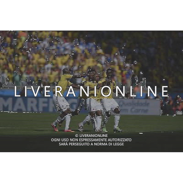 (140614) -- BELO HORIZONTE, June 14, 2014 () -- Colombia\'s players celebrate for the goal during a Group C match between Colombia and Greece of 2014 FIFA World Cup in the Estadio Mineirao Stadium in Belo Horizonte, Brazil, June 14, 2014. (/Qi Heng)(rh) ©PHOTOSHOT/Agenzia Aldo Liverani Sas - ITALY ONLY - EDITORIAL USE ONLY - Colombia Vs Grecia partita del Gruppo C Coppa del Mondo FIFA 2014 Mineirao stadio Estadio a Belo Horizonte, in Brasile 14 Giugno 2014