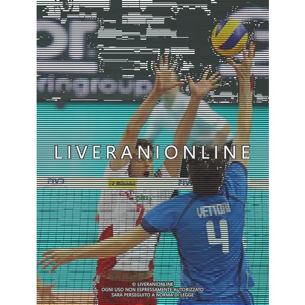 KATOWICE HALA SPODEK 13.06.2014 SIATKOWKA MEZCZYZNI FIVB LIGA SWIATOWA GRUPA A POLSKA - WLOCHY NZ MICHAL WINIARSKI ( POLSKA ) LUCA VETTORI ( ITALY ) FOT MICHAL NOWAK / NEWSPIX.PL KATOWICE HALA SPODEK 13.06.2014 MEN VOLLEYBALL 2014 FIVB VOLLEYBALL WORLD LEAGUE POOL A POLAND - ITALY MICHAL NOWAK / NEWSPIX.PL --- Newspix.pl AG ALDO LIVERANI SAS ONLY ITALY *** Local Caption *** www.newspix.pl mail us: info@newspix.pl call us: 0048 022 23 22 222 --- Polish Picture Agency by Ringier Axel Springer Poland