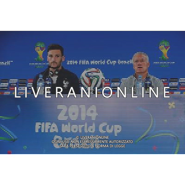 Hugo LLORIS / Didier DESCHAMPS - 14.06.2014 - Conference de presse -Equipe de France - Ribeirao Preto Photo : Dave Winter / Icon Sport AG ALDO LIVERANI SAS ONLY ITALY