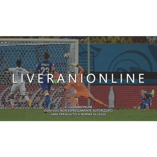 FIFA World Cup Brasile 2014 Gruppo D Manaus - 14.06.2014 Inghilterra-Italia Nella Foto:salvataggio di barzagli /Ph.Vitez-Ag. Aldo Liverani