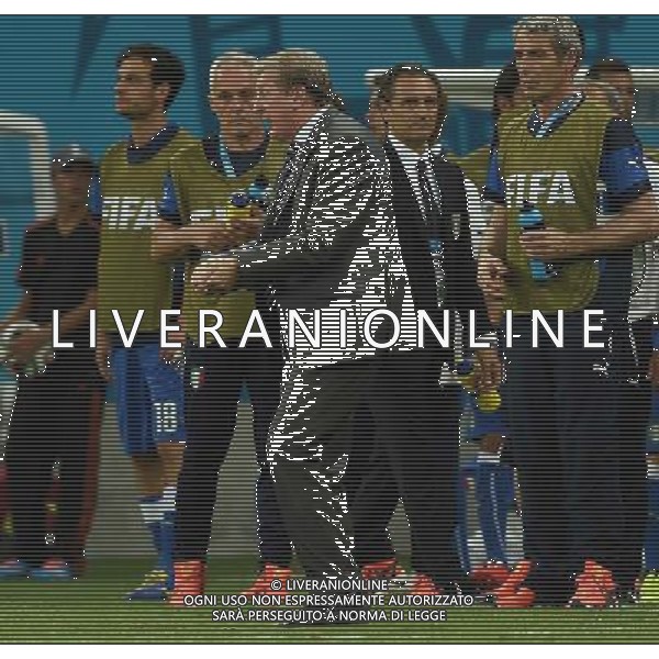 FIFA World Cup Brasile 2014 Gruppo D Manaus - 14.06.2014 Inghilterra-Italia Nella Foto:proteste di hodgson con prandelli e l\'arbitro /Ph.Vitez-Ag. Aldo Liverani