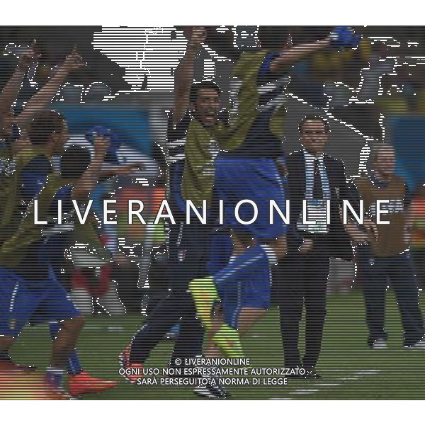 FIFA World Cup Brasile 2014 Gruppo D Manaus - 14.06.2014 Inghilterra-Italia Nella Foto:esultanza finale prandelli e panchina italia /Ph.Vitez-Ag. Aldo Liverani