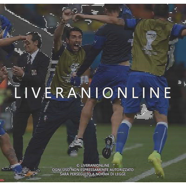 FIFA World Cup Brasile 2014 Gruppo D Manaus - 14.06.2014 Inghilterra-Italia Nella Foto:esultanza finale buffon e panchina italia /Ph.Vitez-Ag. Aldo Liverani