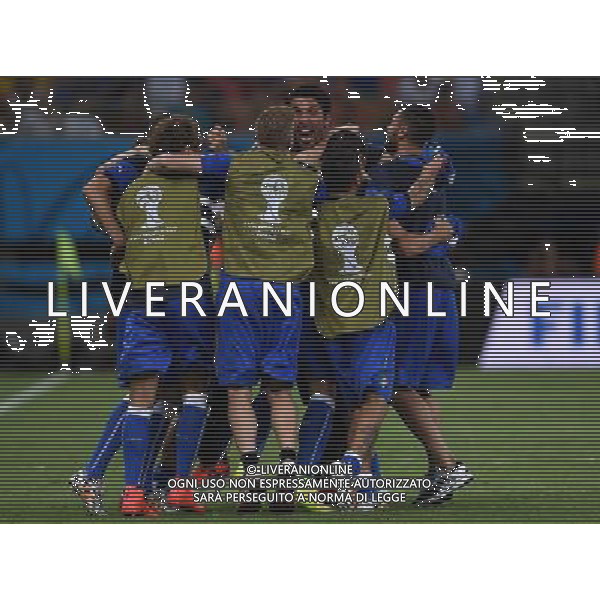 FIFA World Cup Brasile 2014 Gruppo D Manaus - 14.06.2014 Inghilterra-Italia Nella Foto:esultanza finale buffon e panchina italia /Ph.Vitez-Ag. Aldo Liverani