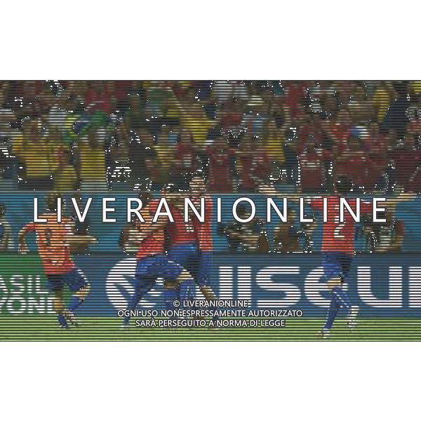 (140613) -- CUIABA, June 13, 2014 () -- Chile\'s Jean Beausejour (3rd L) celebrates his goal with his teammates during a Group B match between Chile and Australia of 2014 FIFA World Cup in the Arena Pantanal Stadium in Cuiaba, Brazil, June 13, 2014. Chile won 3-1 over Australia on Friday. (/Liu Dawei)(pcy) ©PHOTOSHOT/Agenzia Aldo Liverani sas - ITALY ONLY - EDITORIAL USE ONLY - Cile Vs Australia partita del Gruppo B Coppa del mondo FIFA World Cup nel Pantanal stadio Arena di Cuiaba, Brasile, 13 giugno 2014
