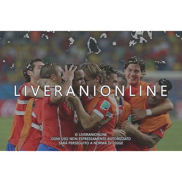 (140613) -- CUIABA, June 13, 2014 () -- Chile\'s players celebrate the third goal during a Group B match between Chile and Australia of 2014 FIFA World Cup in the Arena Pantanal Stadium in Cuiaba, Brazil, June 13, 2014. Chile won 3-1 over Australia on Friday. (/Li Ming)(rh) ©PHOTOSHOT/Agenzia Aldo Liverani sas - ITALY ONLY - EDITORIAL USE ONLY - Cile Vs Australia partita del Gruppo B Coppa del mondo FIFA World Cup nel Pantanal stadio Arena di Cuiaba, Brasile, 13 giugno 2014