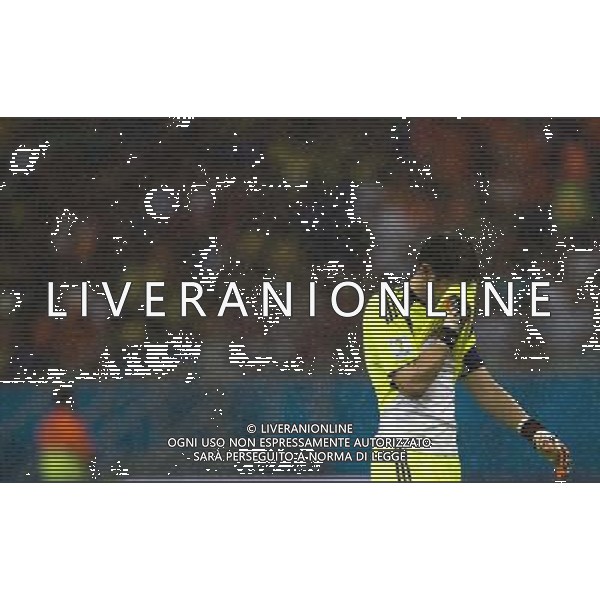 (140613) -- SALVADOR, June 13, 2014 () -- Spain\'s goalkeeper Iker Casillas wipes his face during a Group B match between Spain and Netherlands of 2014 FIFA World Cup in the Arena Fonte Nova Stadium in Salvador, Brazil, June 13, 2014. Netherlands won 5-1 over Spain on Friday.(/Yang Lei)(rh) ©PHOTOSHOT/Agenzia Aldo Liverani sas - ITALY ONLY - EDITORIAL USE ONLY - Spagna Vs Olanda partita del Gruppo B Coppa del Mondo FIFA 2014 in Salvador, in Brasile, 13 giugno 2014