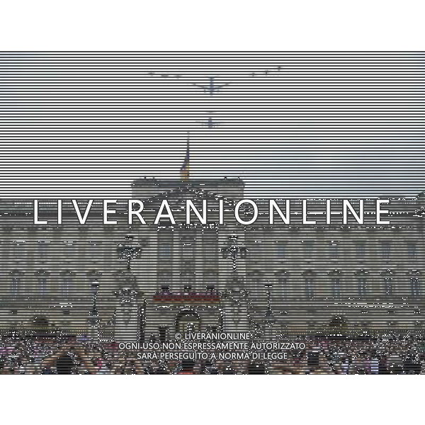 Aircraft flies over Buckingham Palace to mark the end of the annual Trooping of the Colour. Trooping the Colour ceremony, London, UK, 14th April 2014 ©PHOTOSHOT/Agenzia Aldo Liverani Sas - ITALY ONLY - EDITORIAL USE ONLY