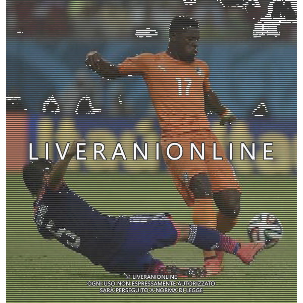 (140614) -- RECIFE, June 14, 2014 () -- Japan\'s Yuto Nagatomo (L) vies with Cote d\'Ivoire\'s Serge Aurier during a Group C match between Cote d\'Ivoire and Japan of 2014 FIFA World Cup at the Arena Pernambuco Stadium in Recife, Brazil, June 14, 2014. (/Yang Lei)(pcy) ©PHOTOSHOT/Agenzia Aldo Liverani Sas - ITALY ONLY - EDITORIAL USE ONLY - Costa d\'Avorio Vs Giappone partita del Gruppo C della coppa del mondo 2014 FIFA World Cup Stadium Arena Pernambuco a Recife, in Brasile, 14 giugno 2014