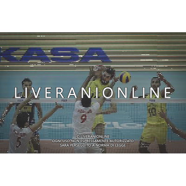 (140614) -- TEHRAN, June 14, 2014 () -- Lucas Satkamp (top) of Brazil spikes the ball during the match against Iran during FIVB Men\'s Volleyball World League 2014 in Tehran, capital of Iran, on June 13, 2014.Iran won 3-2. (/Ahmad Halabisaz) ©PHOTOSHOT/Agenzia Aldo Liverani sas - ITALY ONLY - EDITORIAL USE ONLY - IRAN Vs BRASILE PALLAVOLO MASCHILE FIVB VOLLEYBALL WORLD LEAGUE 2014 a Teheran 13 giugno 2014. Iran ha vinto 3-2.