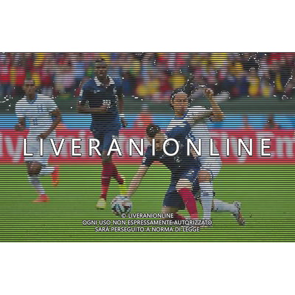 Mathieu DEBUCHY / Roger ESPINOZA - 15.06.2014 - France / Honduras - Coupe du Monde 2014 - Photo : Dave Winter / Icon Sport AG ALDO LIVERANI SAS ONLY ITALY