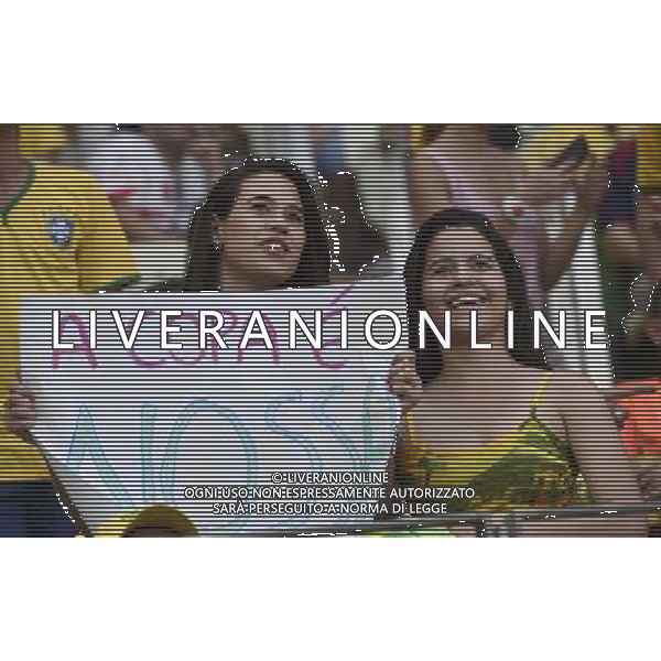 (140614) -- FORTALEZA, June 14, 2014 () -- Fans watch the game during a Group D match between Uruguay and Costa Rica of 2014 FIFA World Cup at the Estadio Castelao Stadium in Fortaleza, Brazil, June 14, 2014. (/Lui Siu Wai)(pcy) AG ALDO LIVERANI SAS ONLY ITALY