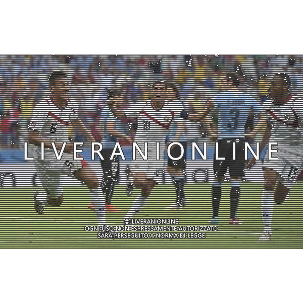 (140614) -- FORTALEZA, June 14, 2014 () -- Costa Rica\'s Oscar Duarte (1st L) celebrates his goal during a Group D match between Uruguay and Costa Rica of 2014 FIFA World Cup at the Estadio Castelao Stadium in Fortaleza, Brazil, June 14, 2014. (/Lui Siu Wai)(pcy) AG ALDO LIVERANI SAS ONLY ITALY