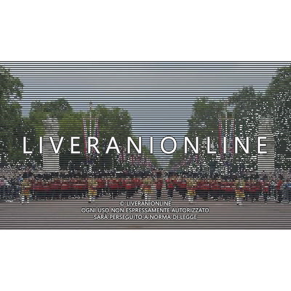 Atmosphere - At the Trooping of the Colour. Trooping the Colour ceremony, London, UK, 14th April 2014 ©PHOTOSHOT/Agenzia Aldo Liverani sas - ITALY ONLY - EDITORIAL USE ONLY - REALI INGLESI: La Regina Elisabetta II d\'inghilterra con i membri della famiglia reale al Trooping the Colour, la parata annuale del Compleanno della regina con partenza da Buckingham Palace a Londra