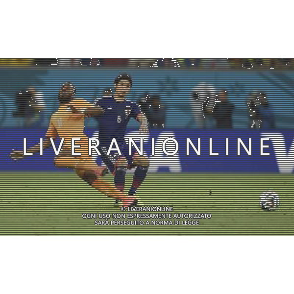 (140614) -- RECIFE, June 14, 2014 () -- Cote d\'Ivoire\'s Didier Drogba (L) vies with Japan\'s Masato Morishige during a Group C match between Cote d\'Ivoire and Japan of 2014 FIFA World Cup at the Arena Pernambuco Stadium in Recife, Brazil, June 14, 2014. (/Yang Lei)(pcy) ©PHOTOSHOT/Agenzia Aldo Liverani sas - ITALY ONLY - EDITORIAL USE ONLY - Costa d\'Avorio Vs Giappone partita del Gruppo C della coppa del mondo 2014 FIFA World Cup Stadium Arena Pernambuco a Recife, in Brasile, 14 giugno 2014