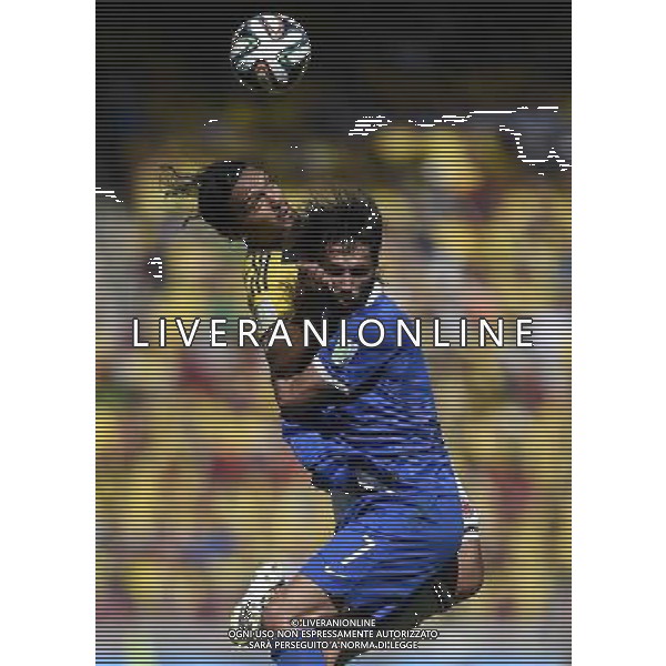 (140614) -- BELO HORIZONTE, June 14, 2014 () -- Greece\'s Giorgios Samaras (R) competes with Colombia\'s Abel Aguilar for a headball during a Group C match between Colombia and Greece of 2014 FIFA World Cup at the Estadio Mineirao Stadium in Belo Horizonte, Brazil, June 14, 2014. Colombia won 3-0 over Greece on Saturday. (/Qi Heng)(pcy) ©PHOTOSHOT/Agenzia Aldo Liverani sas - ITALY ONLY - EDITORIAL USE ONLY - Colombia Vs Grecia partita del Gruppo C Coppa del Mondo FIFA 2014 Mineirao stadio Estadio a Belo Horizonte, in Brasile 14 Giugno 2014