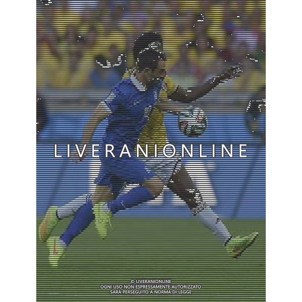 (140614) -- BELO HORIZONTE, June 14, 2014 () -- Greece\'s Giorgos Karagounis (front) controls the ball during a Group C match between Colombia and Greece of 2014 FIFA World Cup at the Estadio Mineirao Stadium in Belo Horizonte, Brazil, June 14, 2014. Colombia won 3-0 over Greece on Saturday. (/Qi Heng)(pcy) ©PHOTOSHOT/Agenzia Aldo Liverani sas - ITALY ONLY - EDITORIAL USE ONLY - Colombia Vs Grecia partita del Gruppo C Coppa del Mondo FIFA 2014 Mineirao stadio Estadio a Belo Horizonte, in Brasile 14 Giugno 2014