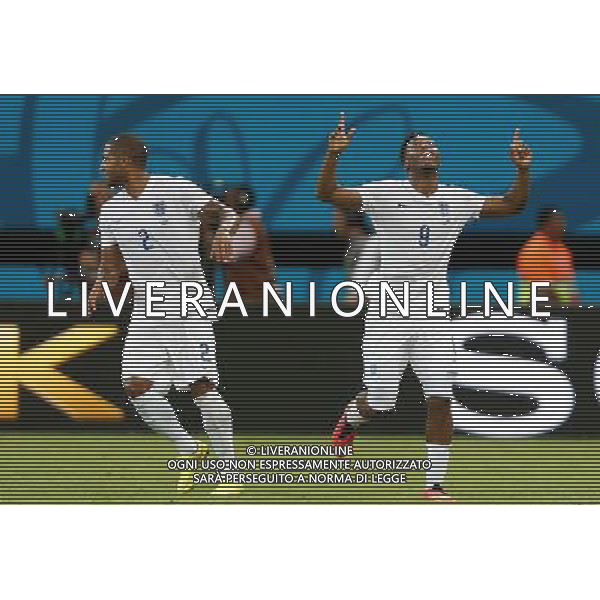 (140614) -- MANAUS, June 14, 2014 () -- England\'s Daniel Sturridge (R) celebrates the goal during a Group D match between England and Italy of 2014 FIFA World Cup in the Arena Amazonia Stadium in Manaus, Brazil, June 14, 2014. (/Wang Lili)(rh) ©PHOTOSHOT/Agenzia Aldo Liverani sas - ITALY ONLY - EDITORIAL USE ONLY - Italia - Inghilterra partita del Gruppo D coppa del mondo 2014 FIFA World Cup Stadio all\'Arena Amazzonia a Manaus, Brasile, 14 giugno 2014